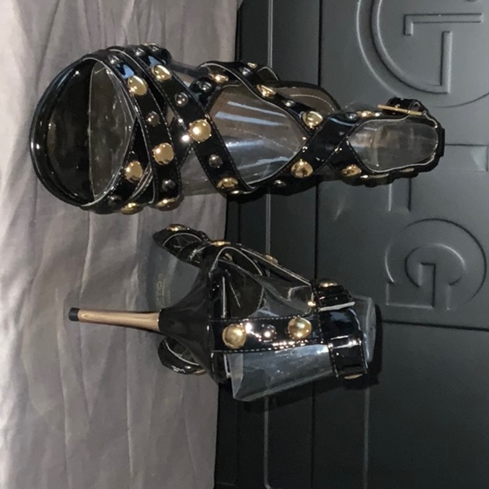 Shoes - Picture 2 of 4